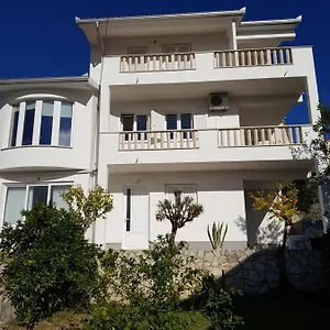 apartments-mdk-kate.hotels-in-trogir.com/